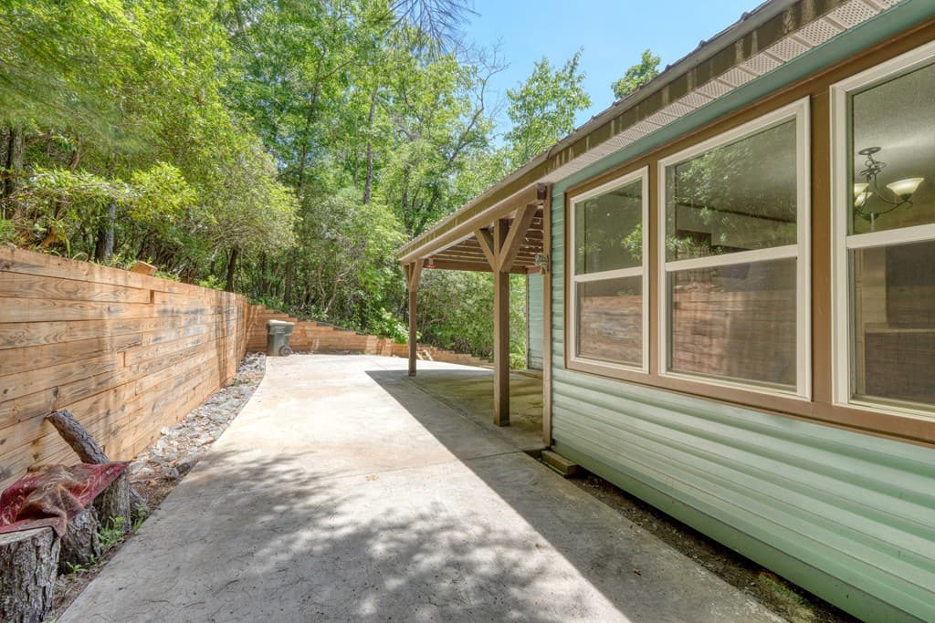 4777 Laurel Mountain Road, Hiawassee GA 30546 - Photo