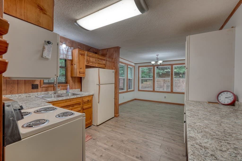 4777 Laurel Mountain Road, Hiawassee GA 30546 - Photo