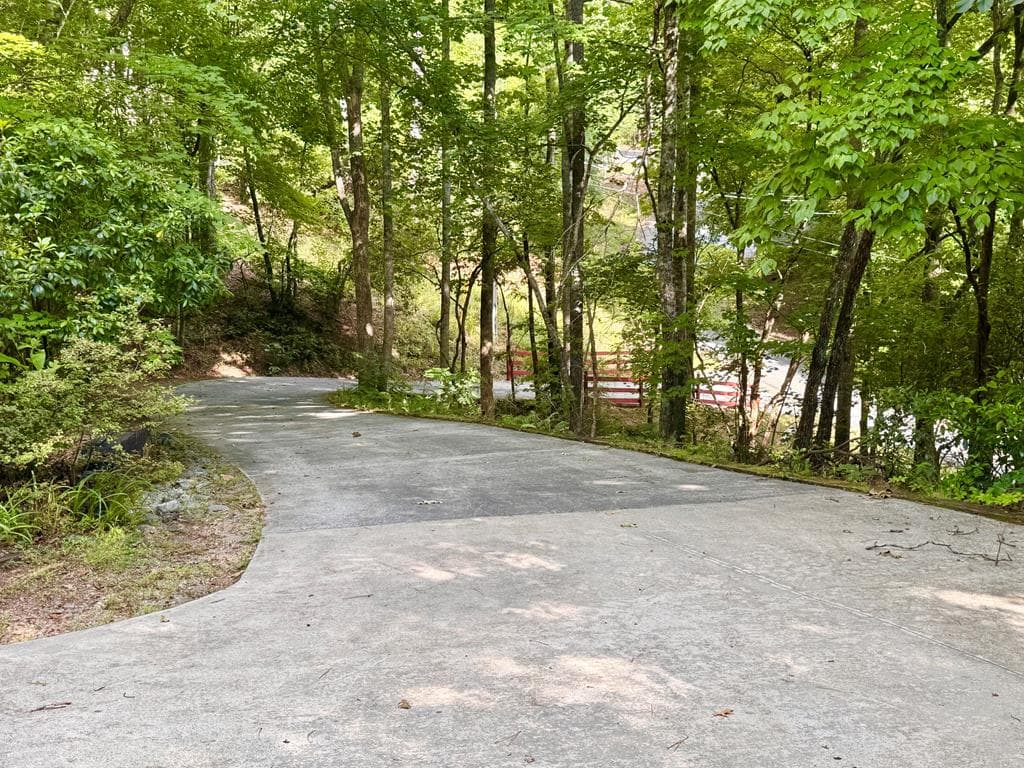 4777 Laurel Mountain Road, Hiawassee GA 30546 - Photo