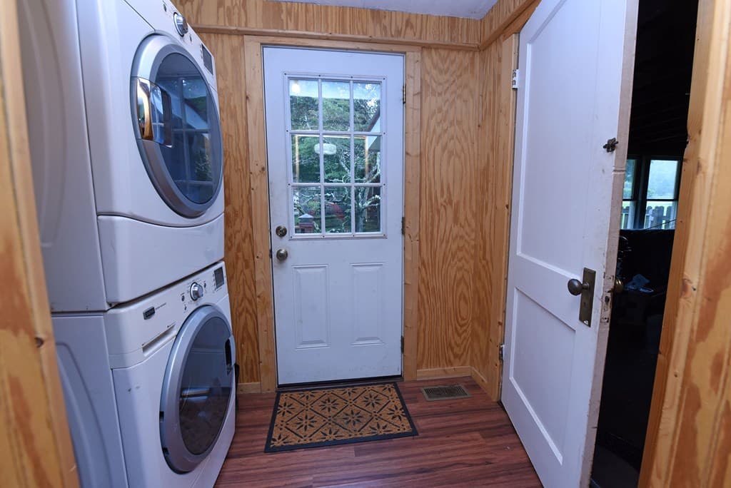 742 Hillcrest Drive, Mccaysville GA 30555 - Photo