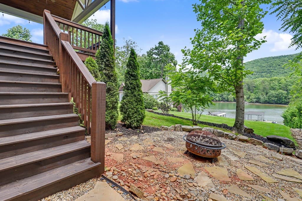 1220 Dogwood Trail, Hiawassee GA 30546 - Photo
