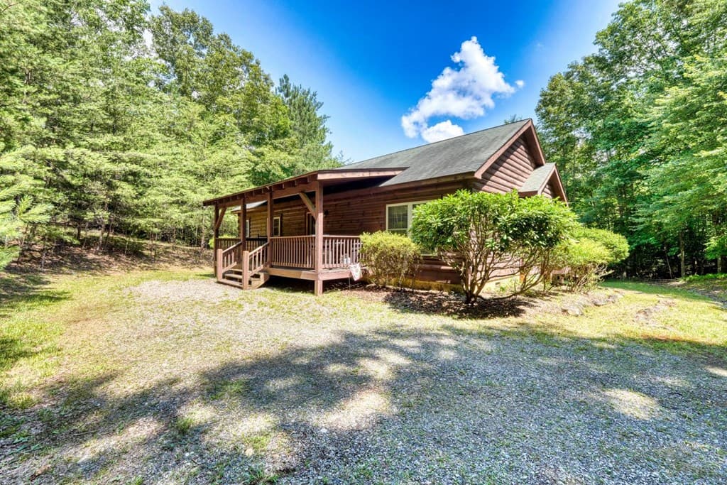21 Ashley Trail, Warne NC 28909 - Photo
