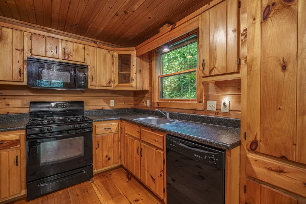211 Red Oak Forest Lane, Murphy NC 28906 - Photo