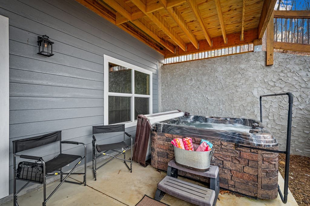 1016 Twisted Oak Road, Talking Rock GA 30175 - Photo