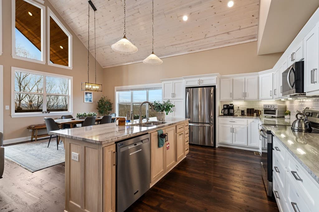 1016 Twisted Oak Road, Talking Rock GA 30175 - Photo