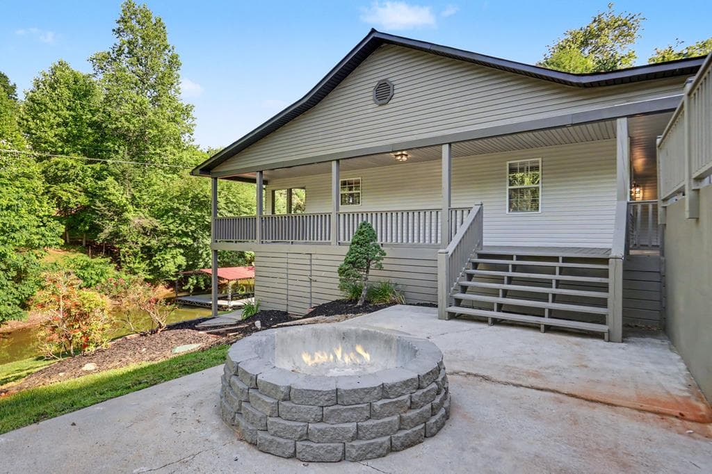 1105 Henson Road, Hiawassee GA 30546 - Photo