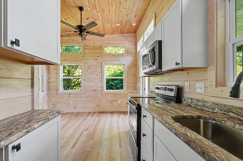 1105 Henson Road, Hiawassee GA 30546 - Photo