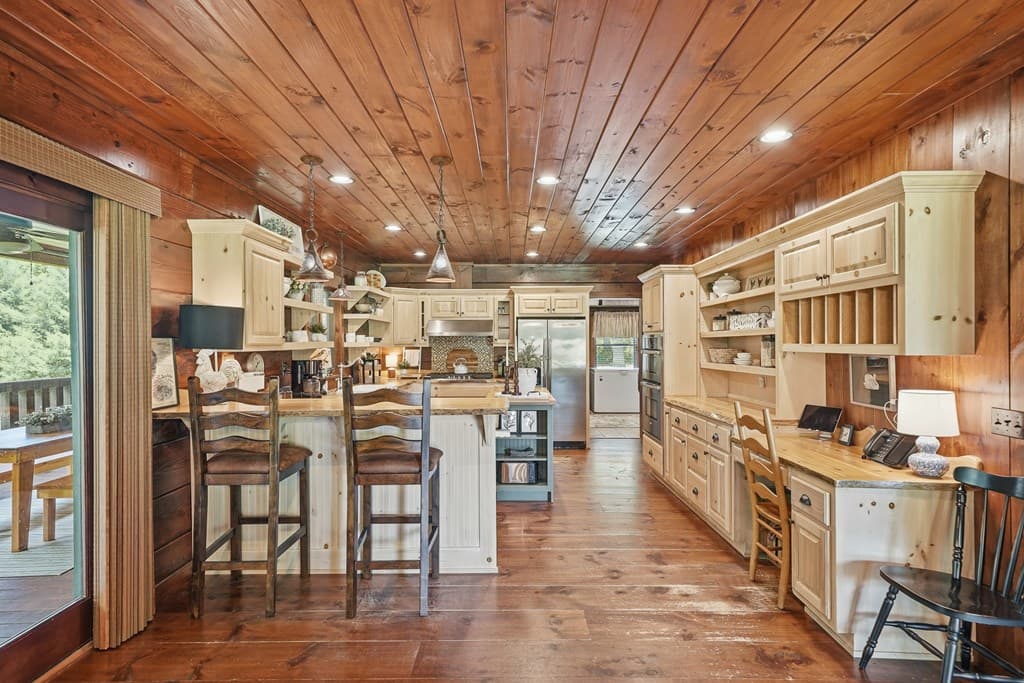 965 Bell Road, Mineral Bluff GA 30559 - Photo