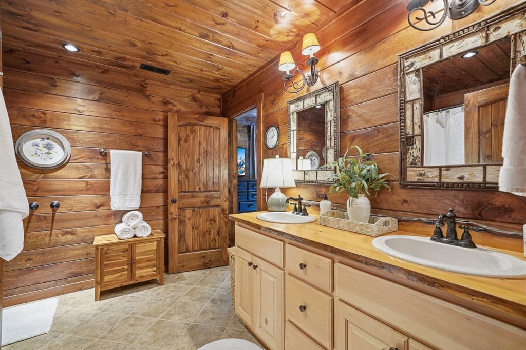 965 Bell Road, Mineral Bluff GA 30559 - Photo