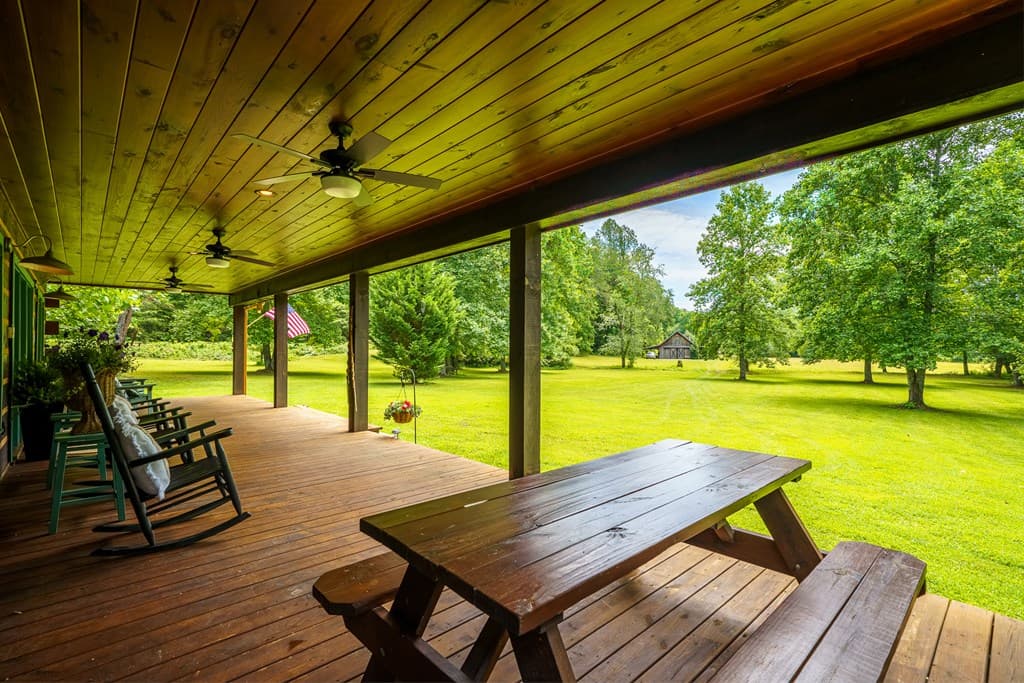 965 Bell Road, Mineral Bluff GA 30559 - Photo