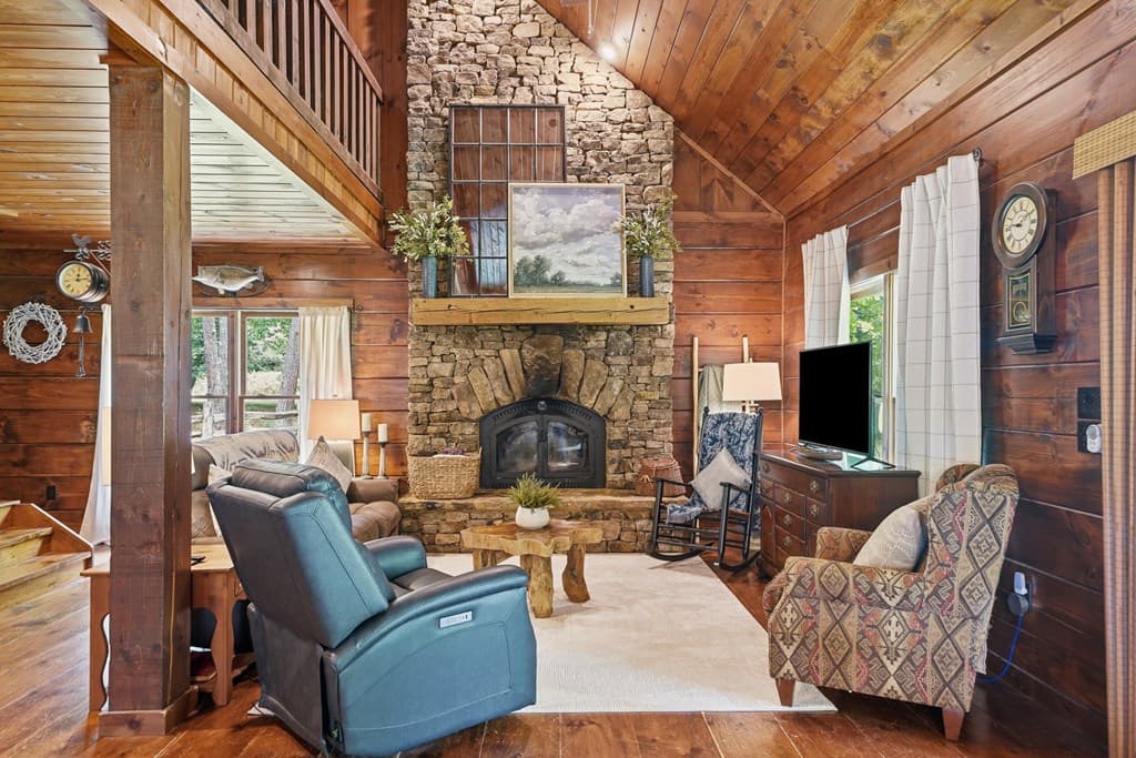 965 Bell Road, Mineral Bluff GA 30559 - Photo