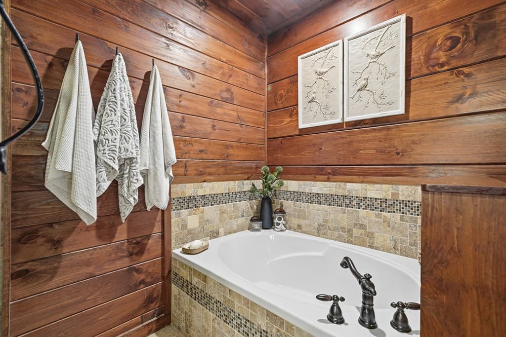 965 Bell Road, Mineral Bluff GA 30559 - Photo