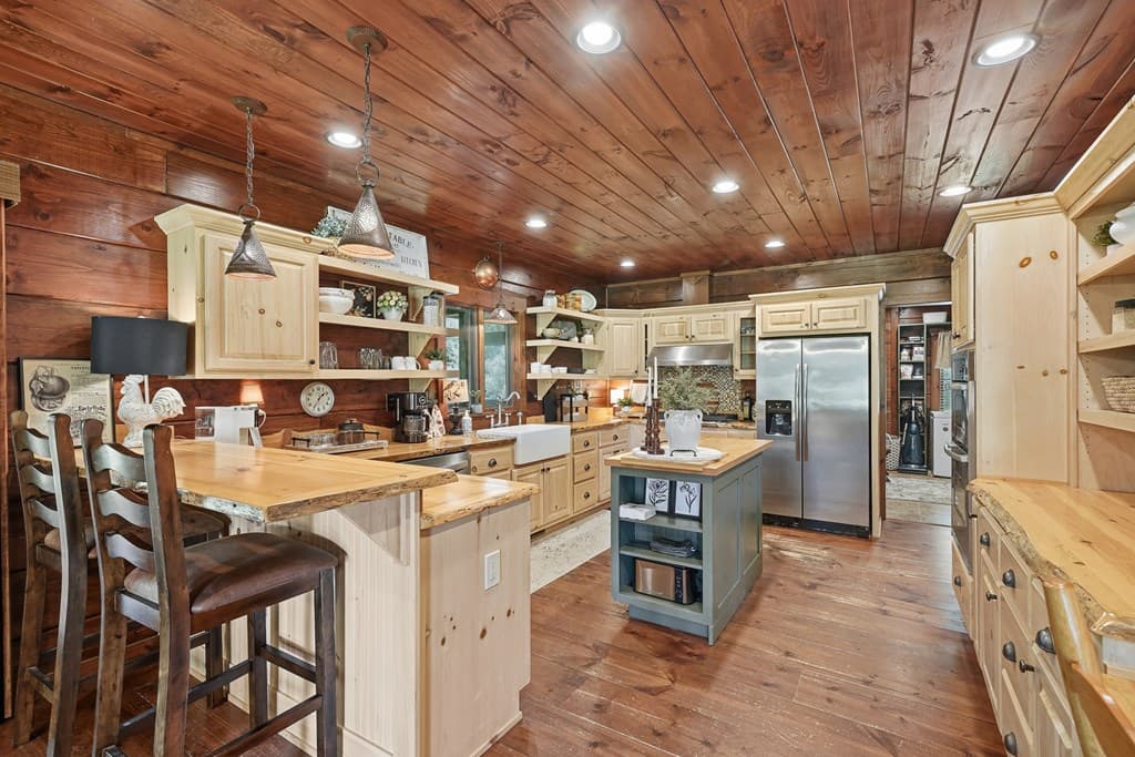965 Bell Road, Mineral Bluff GA 30559 - Photo