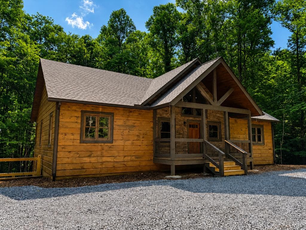 340 Old Aska Road S, Blue Ridge GA 30513 - Primary photo