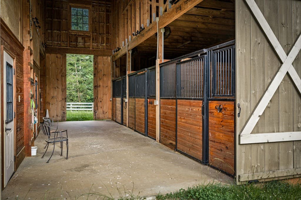 290 Old Anderson Creek, Ellijay GA 30536 - Photo