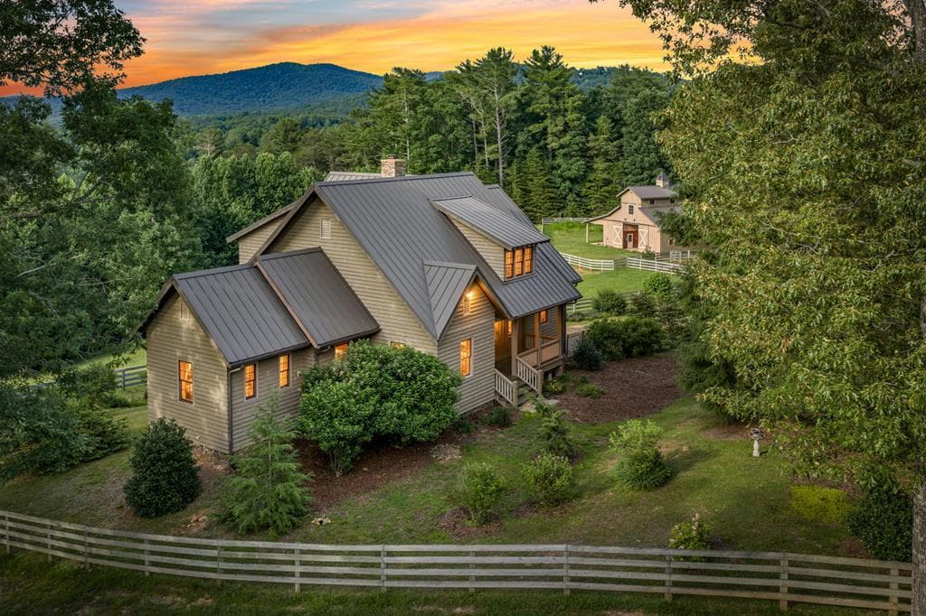 290 Old Anderson Creek, Ellijay GA 30536 - Primary photo