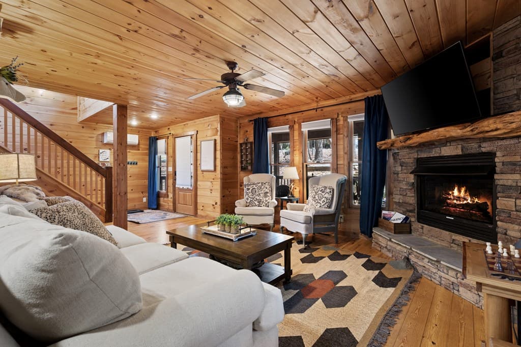 236 Logan Drive, Mineral Bluff GA 30559 - Photo
