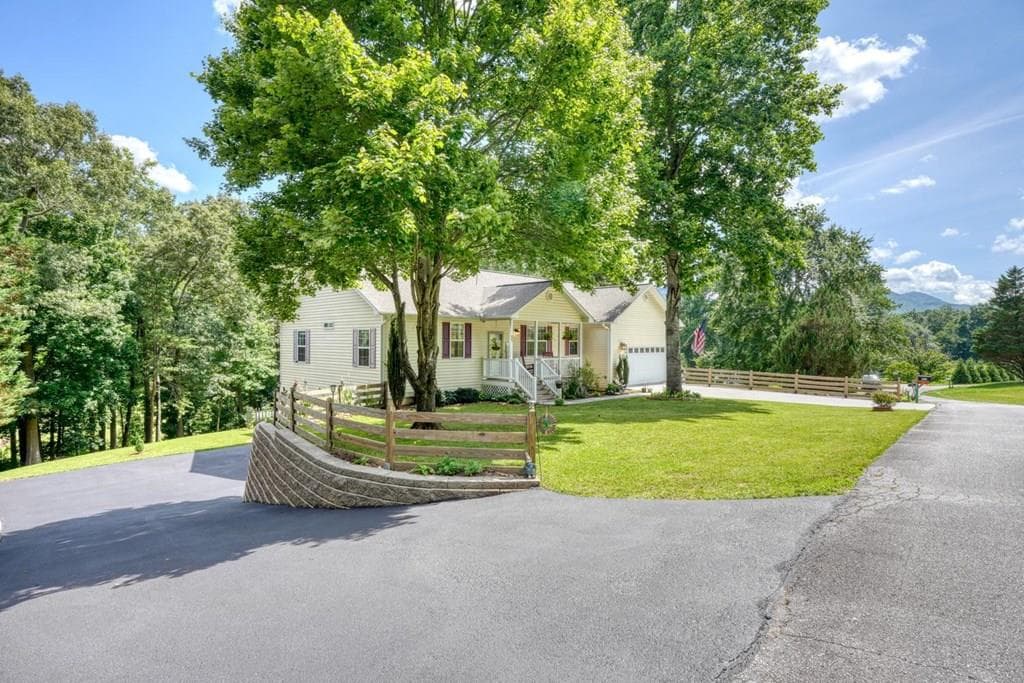 273 Coosa Valley Road, Blairsville GA 30512 - Primary photo