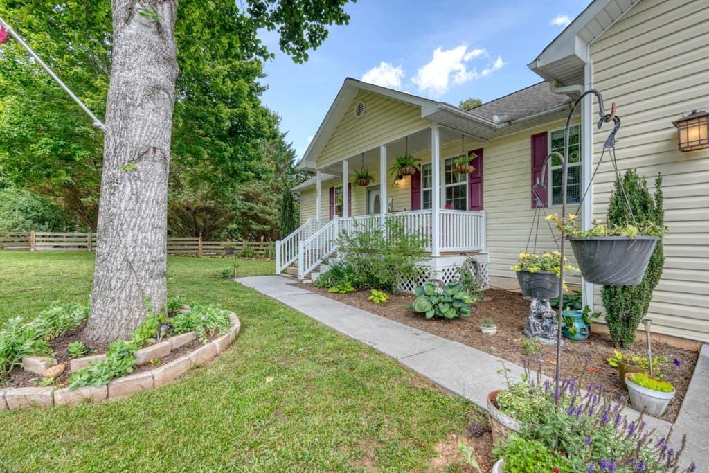273 Coosa Valley Road, Blairsville GA 30512 - Photo