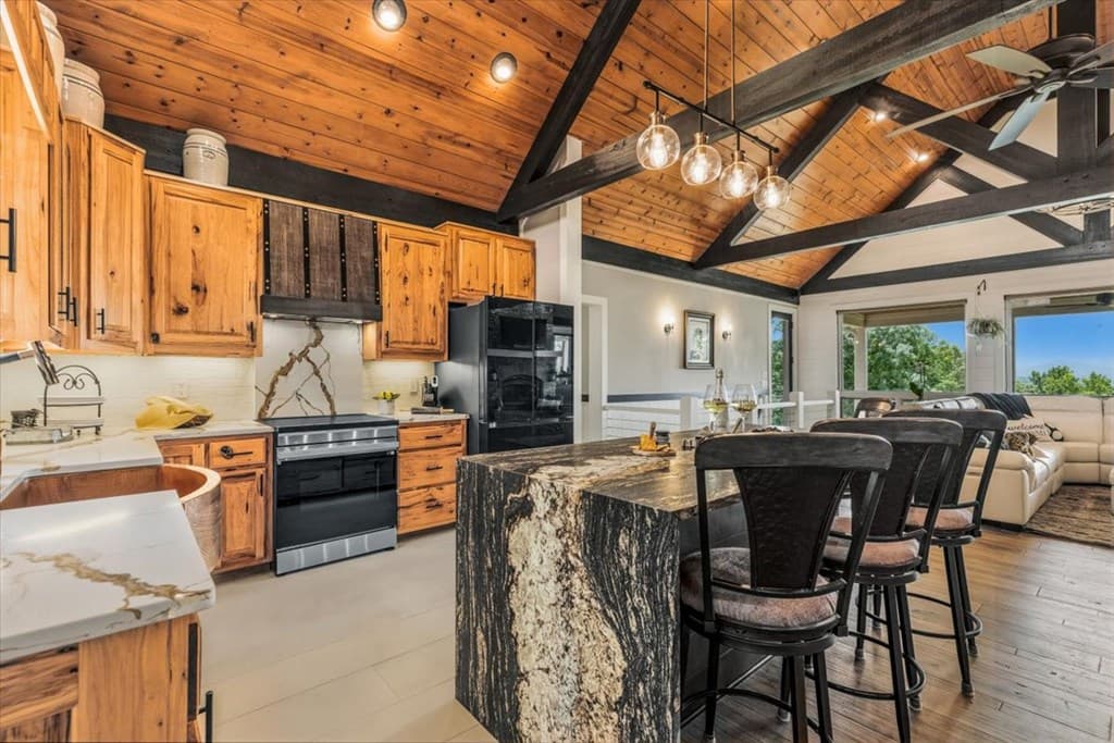 122 Oak Terrace, Hayesville NC 28904 - Photo