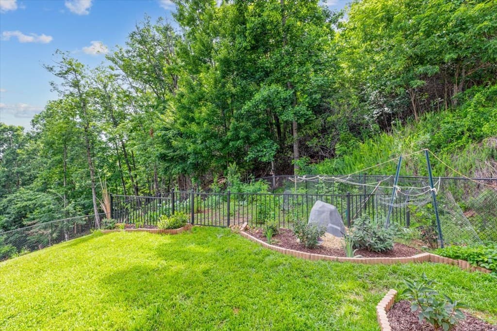 122 Oak Terrace, Hayesville NC 28904 - Photo