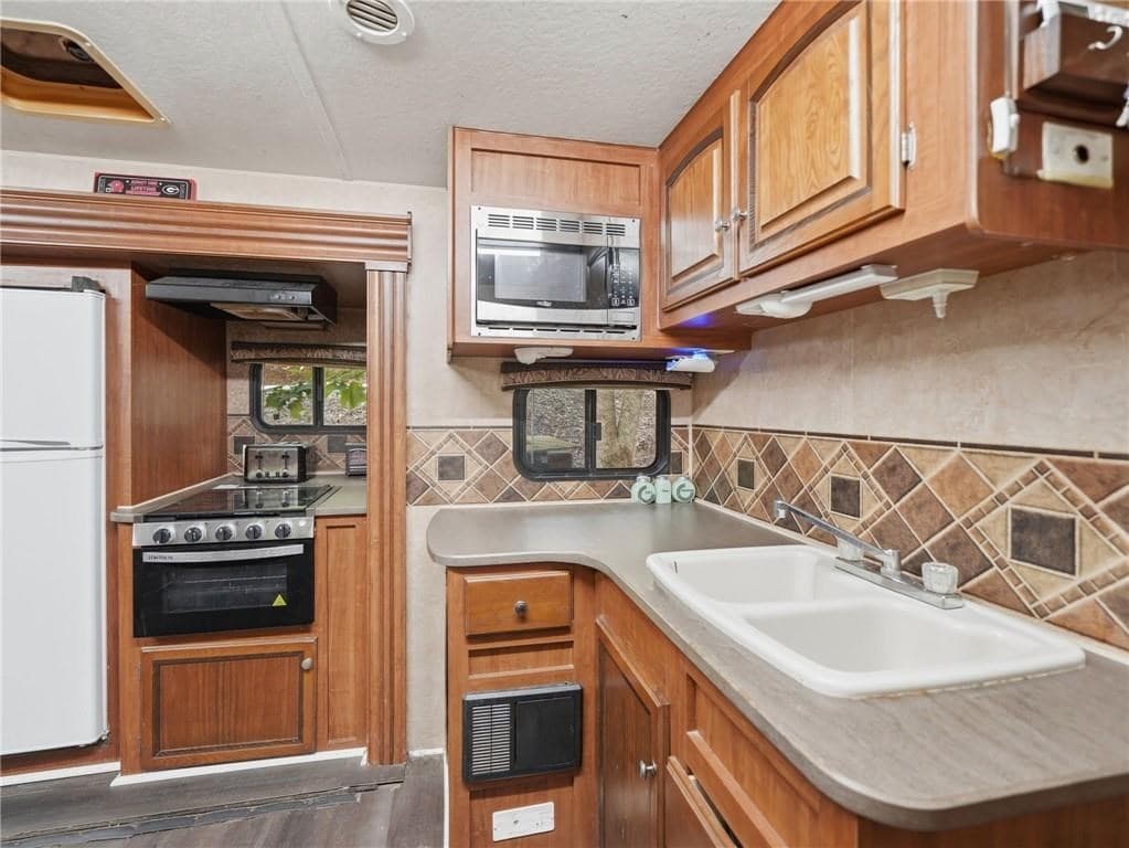 104 13th Street, Ellijay GA 30540 - Photo