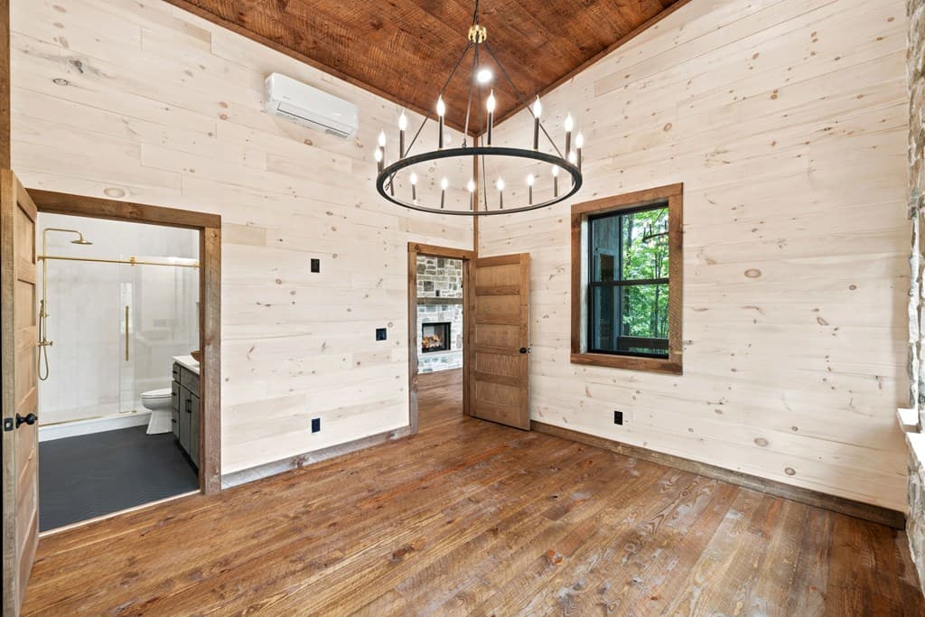190 Laurel Crossing, Blue Ridge GA 30513 - Photo