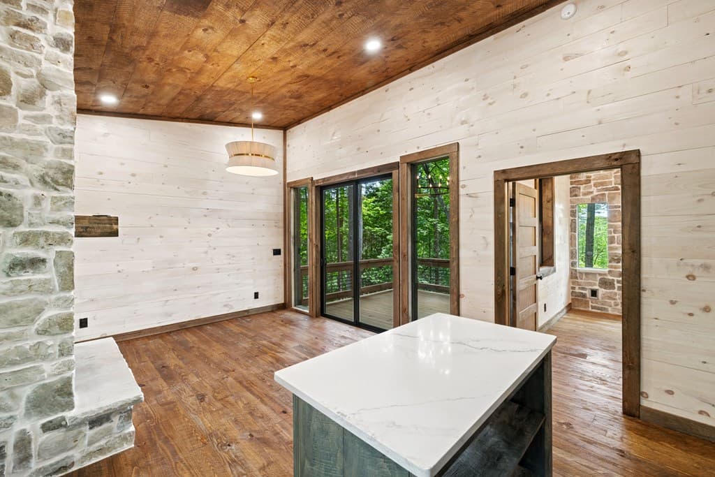 190 Laurel Crossing, Blue Ridge GA 30513 - Photo