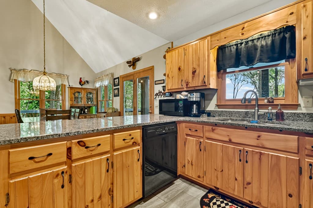 388 Walnut Ridge, Ellijay GA 30536 - Photo