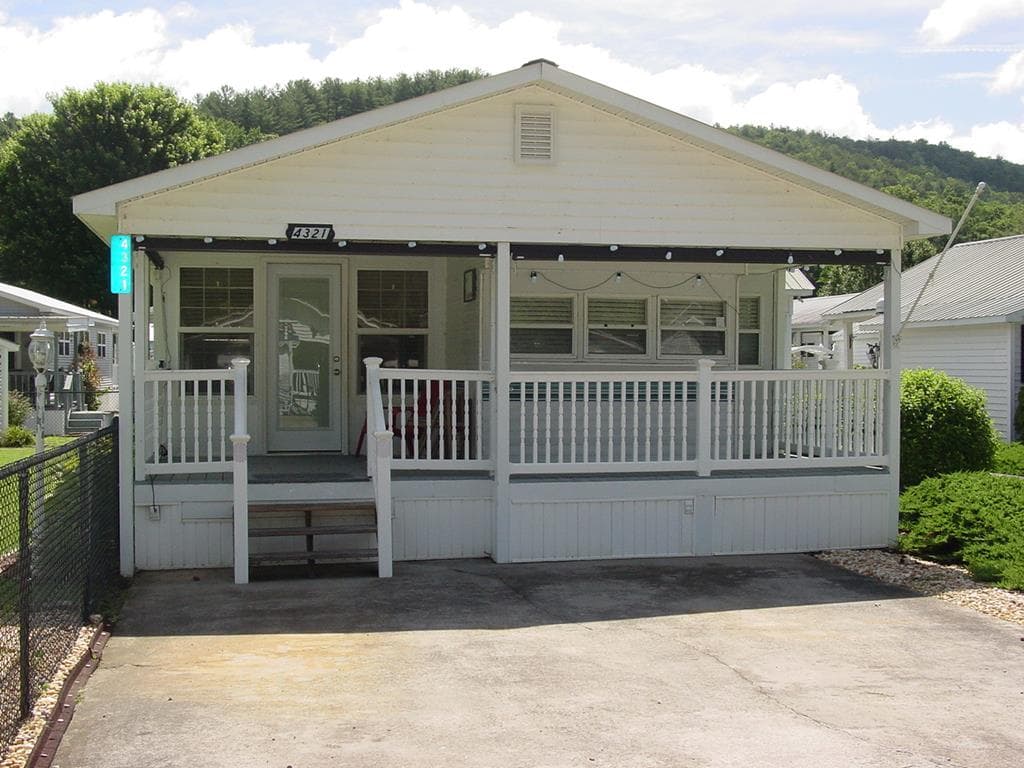 4321 Riverbank Run, Hiawassee GA 30546 - Primary photo