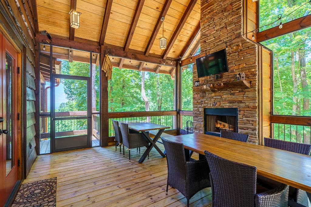 1252 Mountainside Parkway, Ellijay GA 30536 - Photo