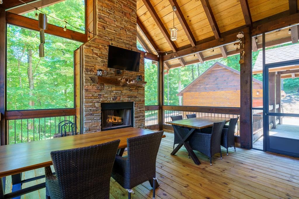 1252 Mountainside Parkway, Ellijay GA 30536 - Photo