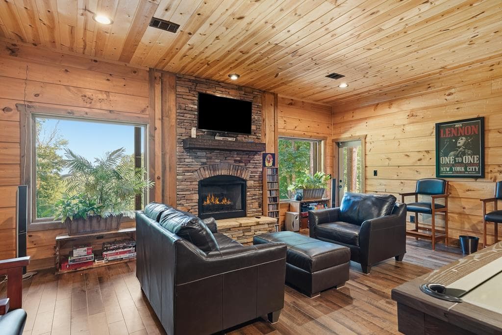 1252 Mountainside Parkway, Ellijay GA 30536 - Photo