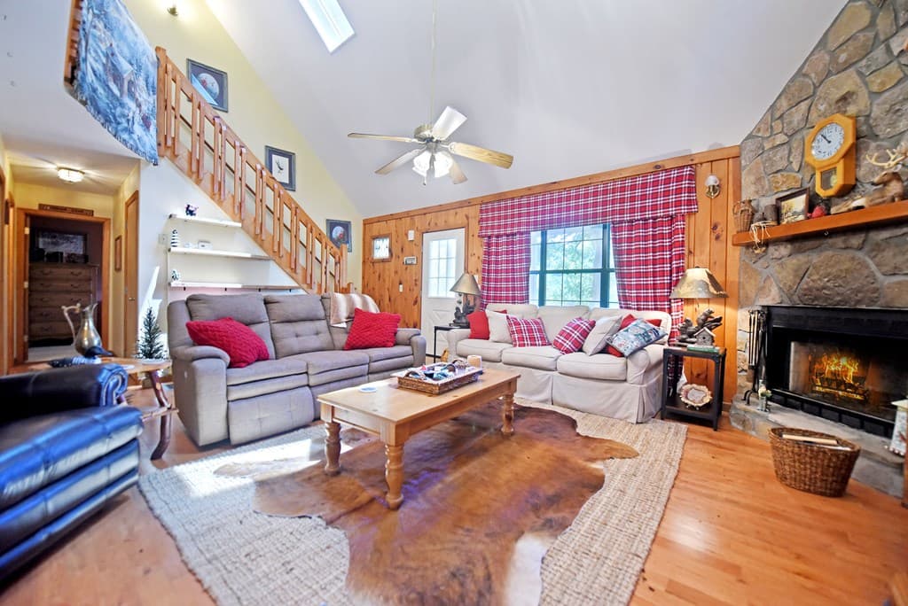 209 Moon Shadow Trail, Blairsville GA 30512 - Photo