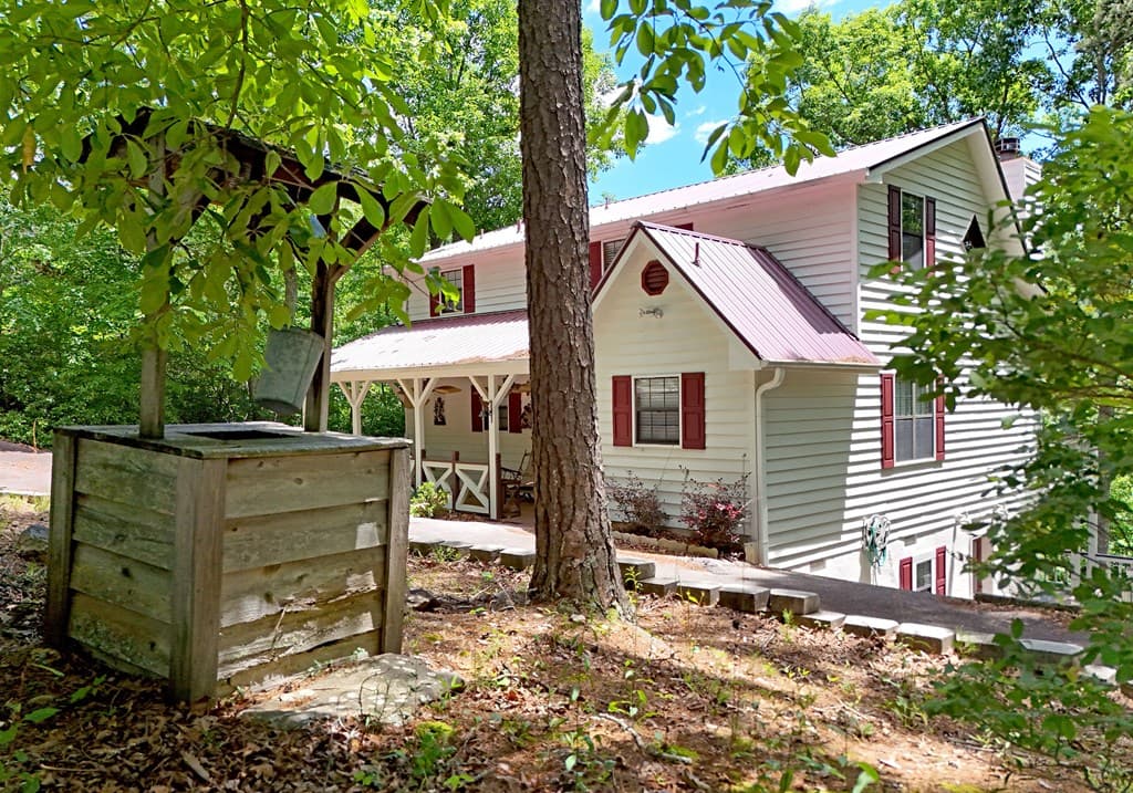 209 Moon Shadow Trail, Blairsville GA 30512 - Photo