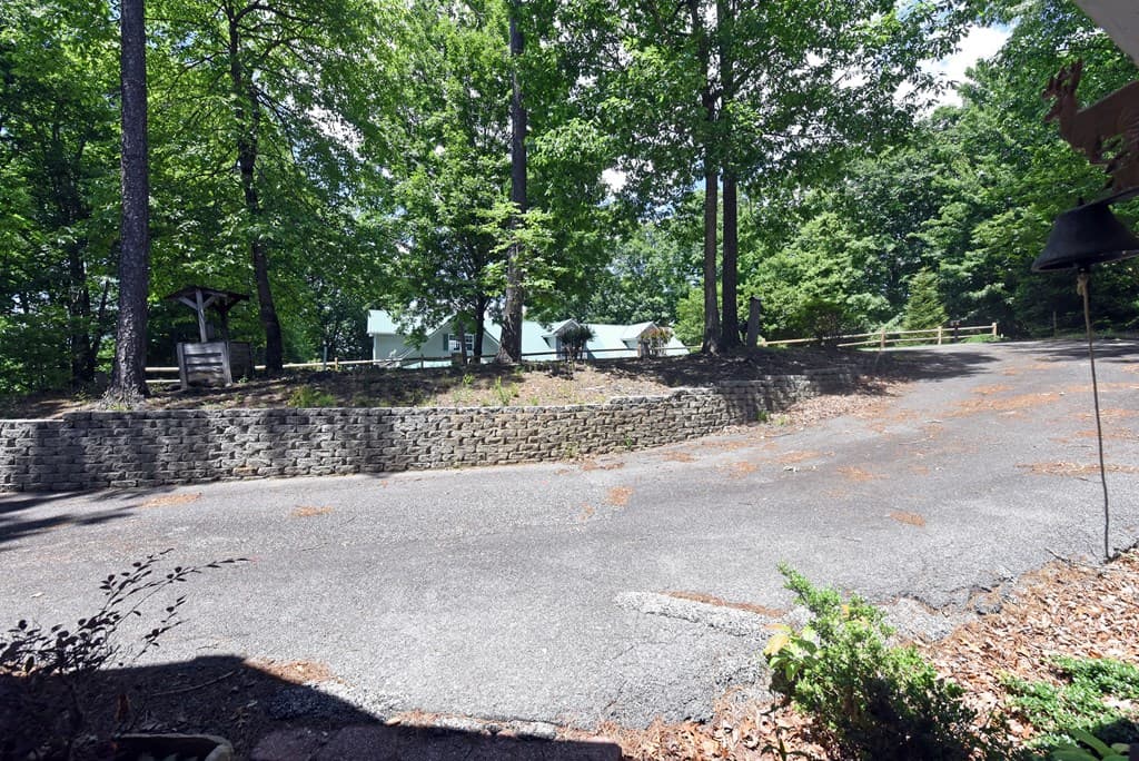 209 Moon Shadow Trail, Blairsville GA 30512 - Photo
