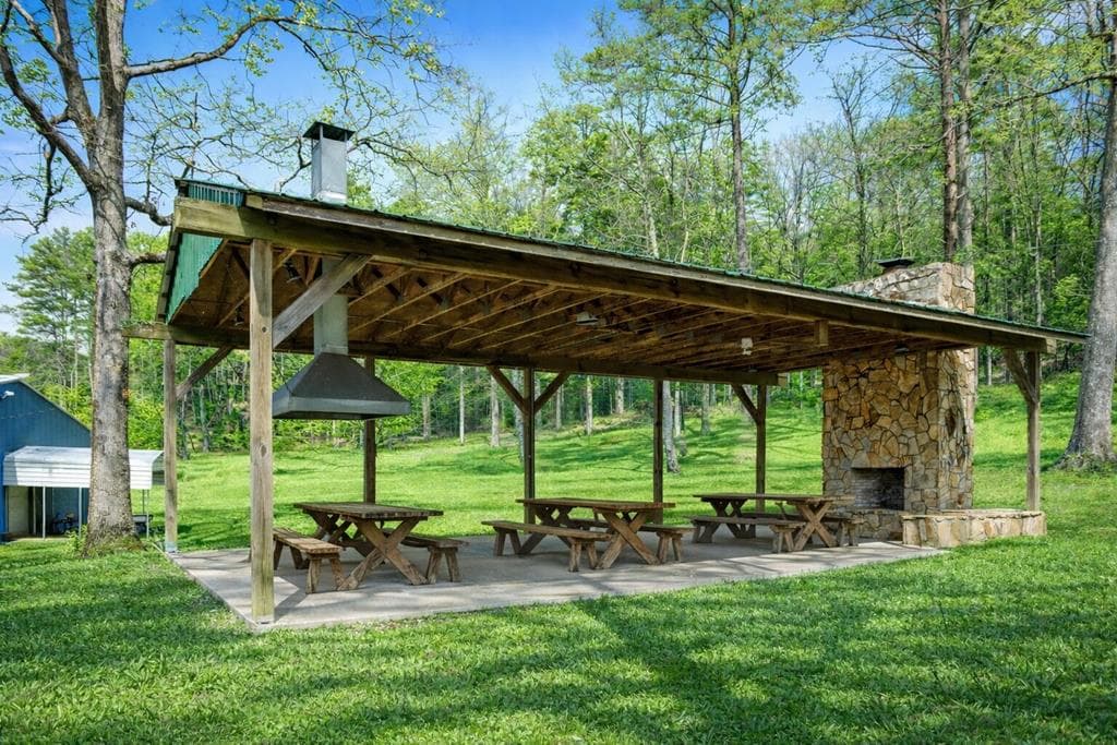 259 Red Bush School Road, Blue Ridge GA 30513 - Photo