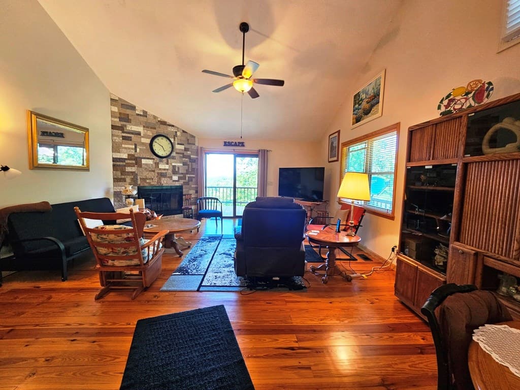 430 Tulip Lane, Murphy NC 28906 - Photo