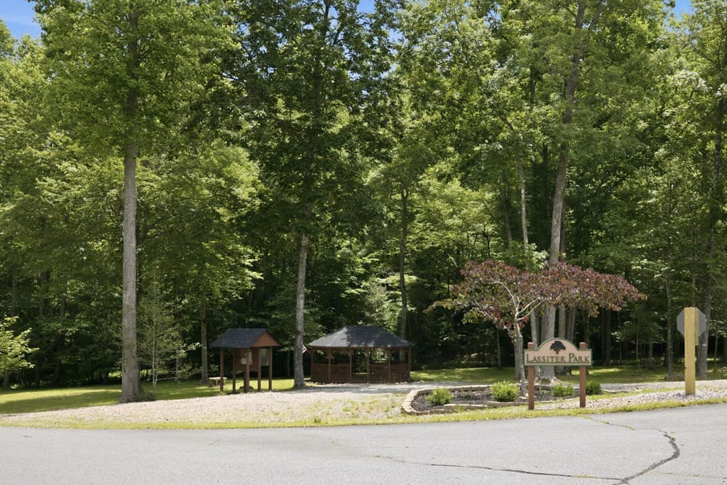 365 Sweetbay Drive, Blairsville GA 30512 - Photo