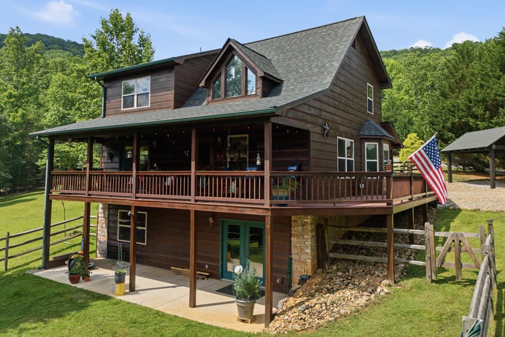 365 Sweetbay Drive, Blairsville GA 30512 - Photo