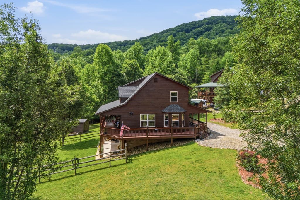 365 Sweetbay Drive, Blairsville GA 30512 - Photo