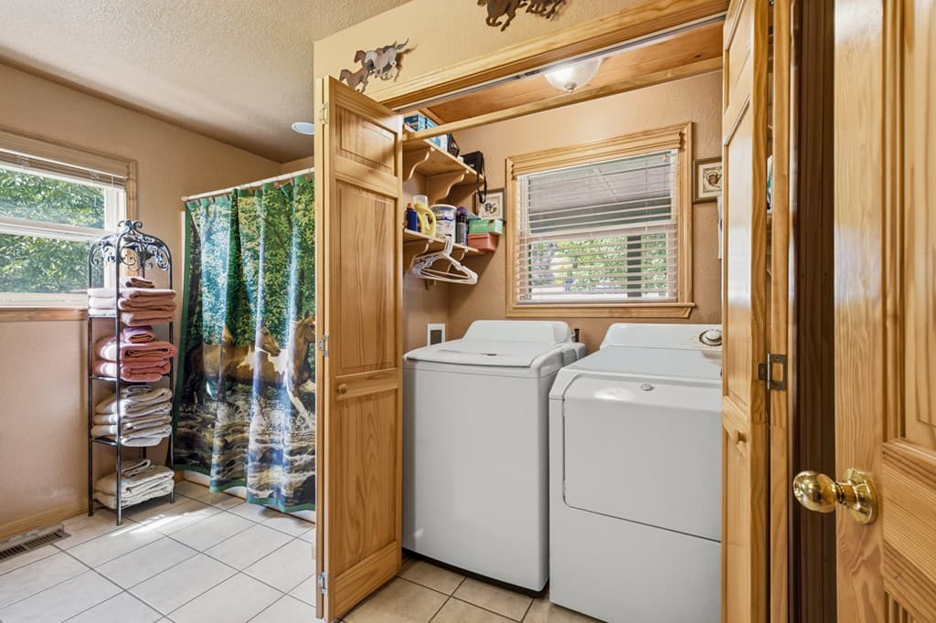 365 Sweetbay Drive, Blairsville GA 30512 - Photo
