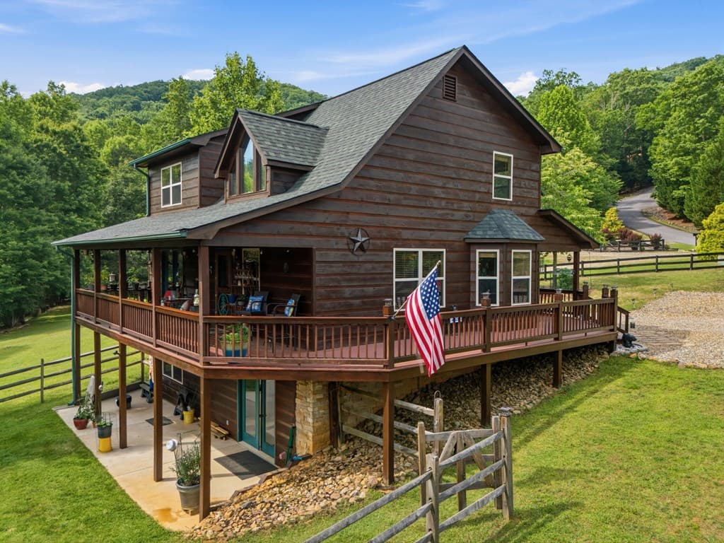 365 Sweetbay Drive, Blairsville GA 30512 - Photo