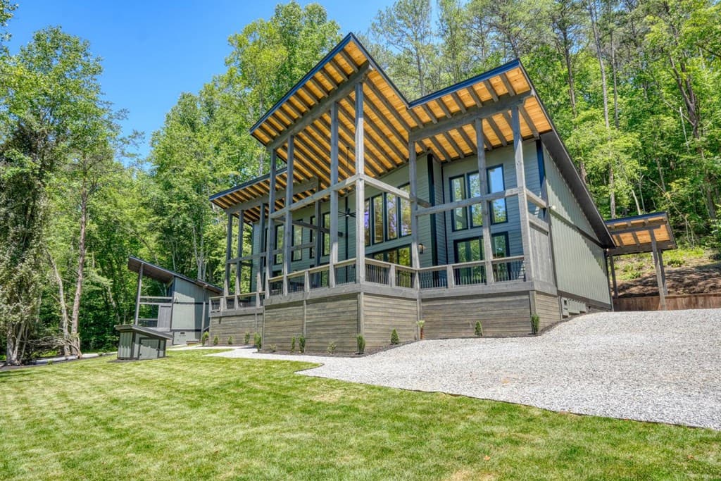 500 Williamstown Road S, Mineral Bluff GA 30559 - Photo