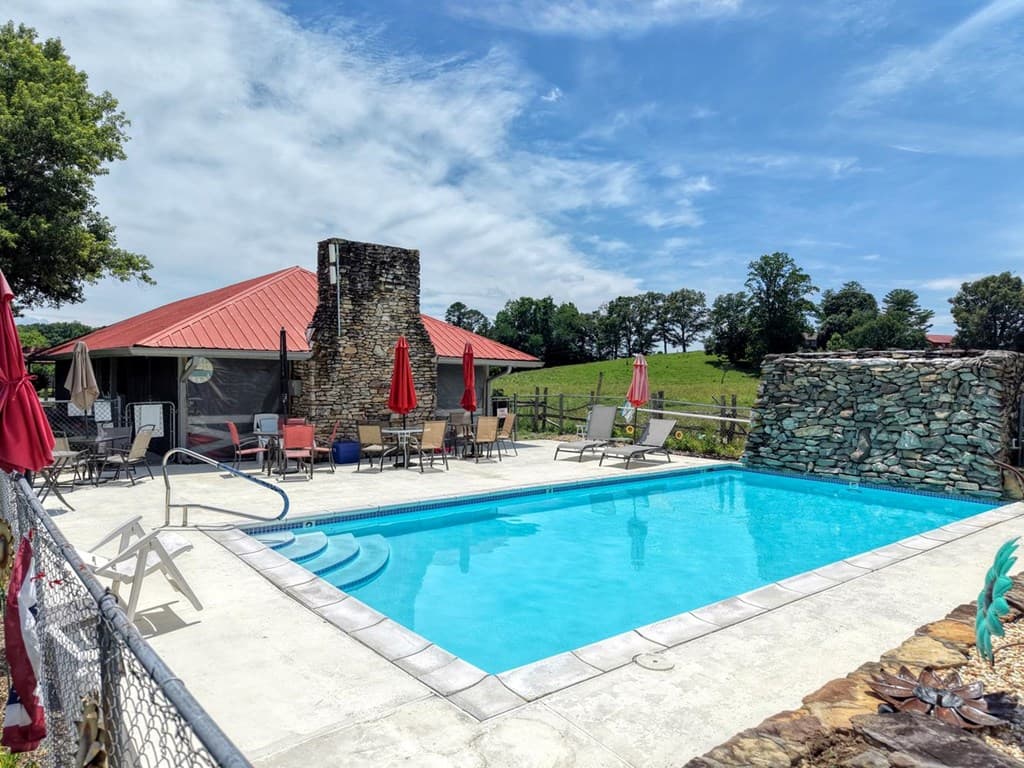61 Apache Bend Road, Blairsville GA 30512 - Photo
