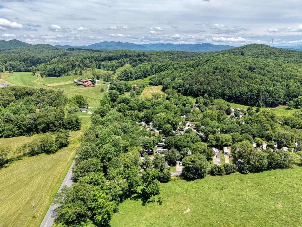 61 Apache Bend Road, Blairsville GA 30512 - Photo