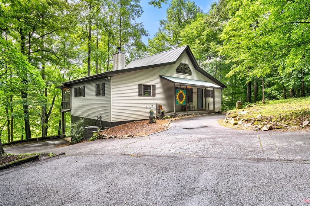 5875 Brasstown Creek Est, Young Harris GA 30582 - Photo