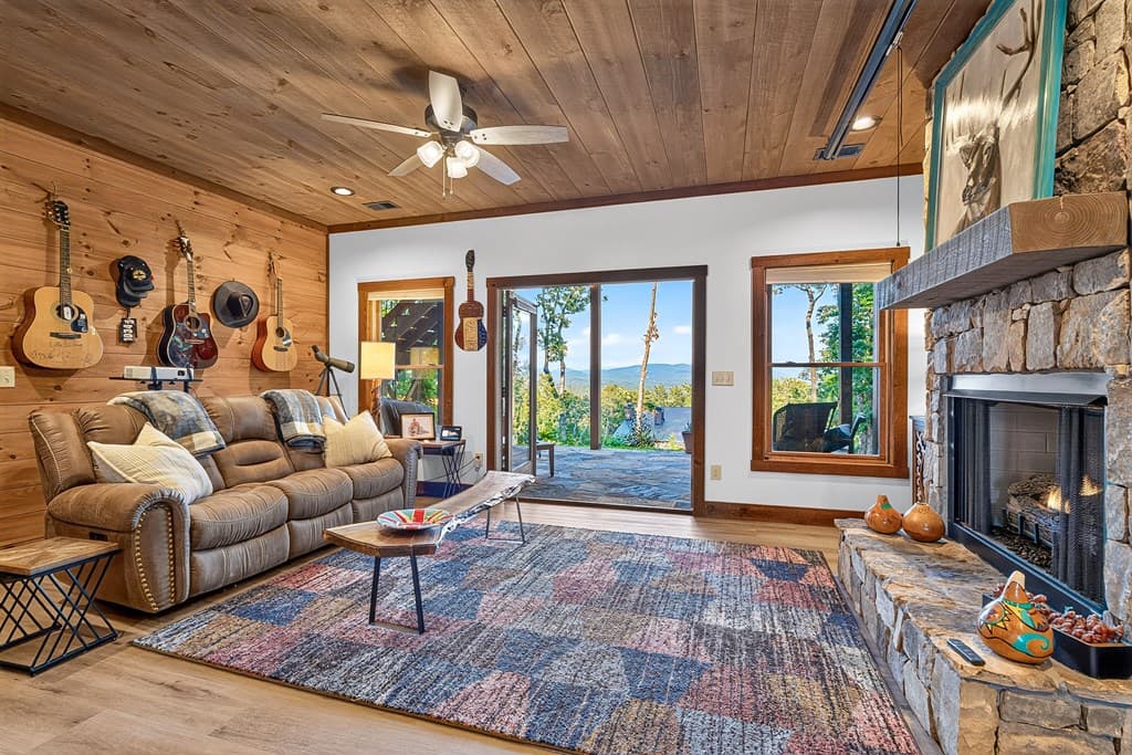 772 Rainbow Mountain Drive, Ellijay GA 30536 - Photo