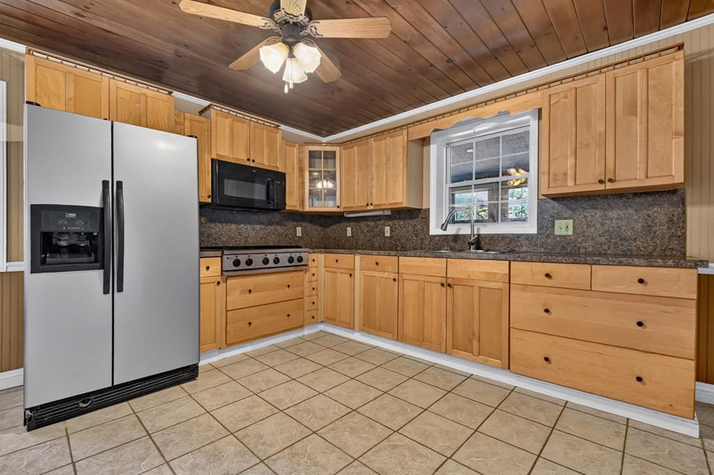 159 Victoria Drive, Blairsville GA 30512 - Photo