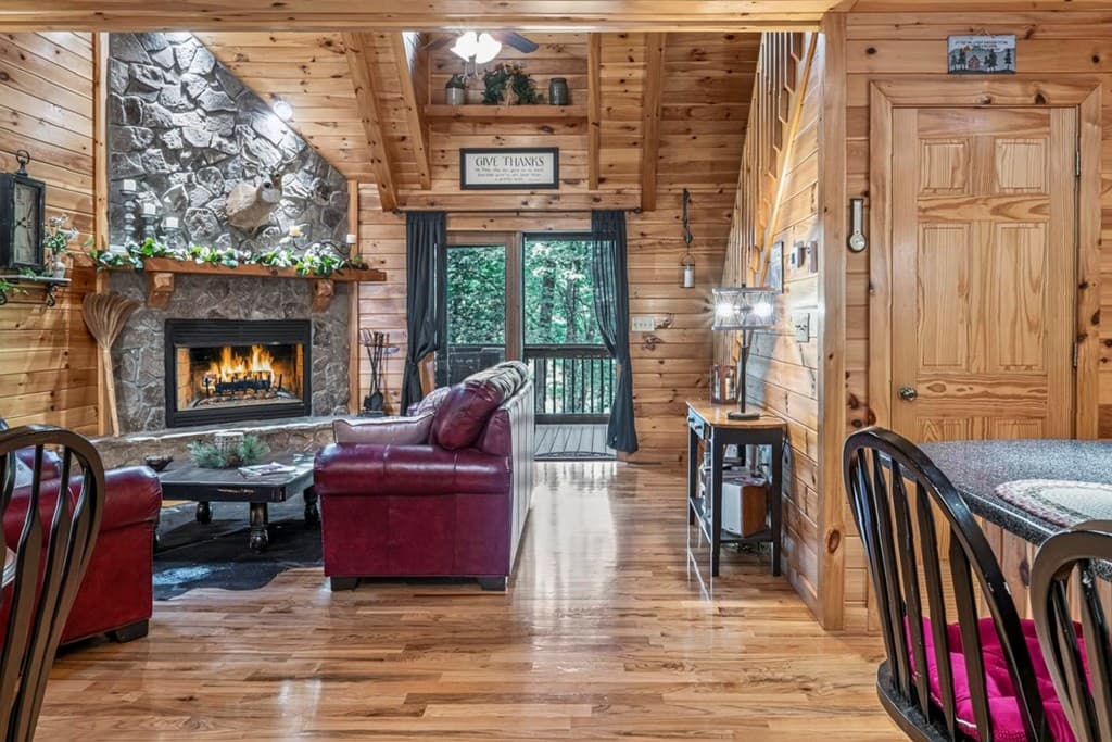 115 Lakota Trail, Blue Ridge GA 30513 - Photo